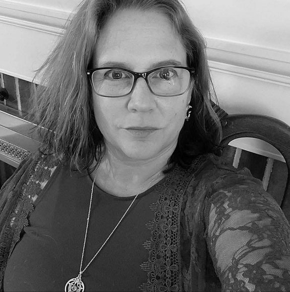 Meet your Posher, Nan - Picture 2 of 2